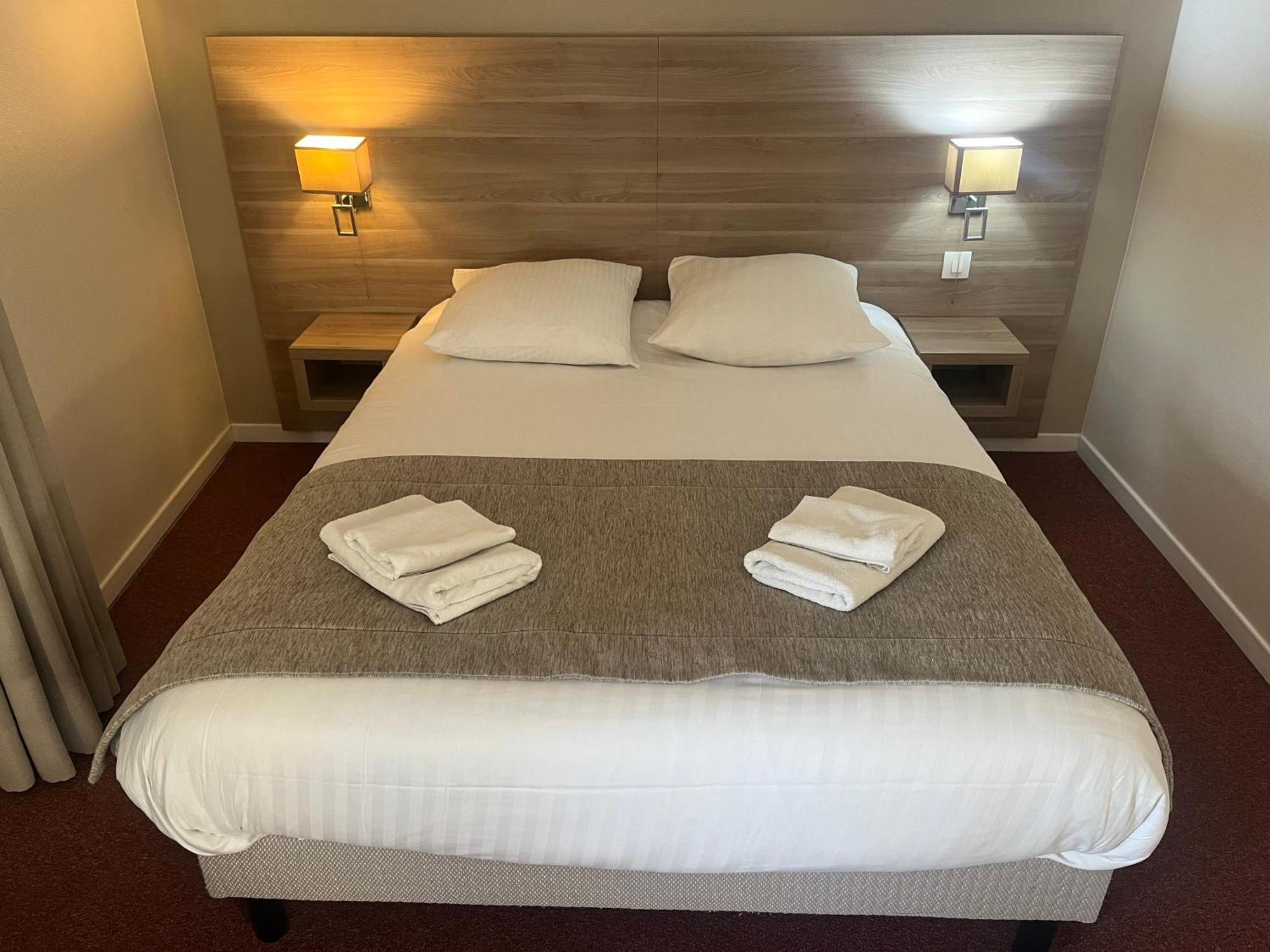 Hotel Le Roosevelt Givet Kültér fotó