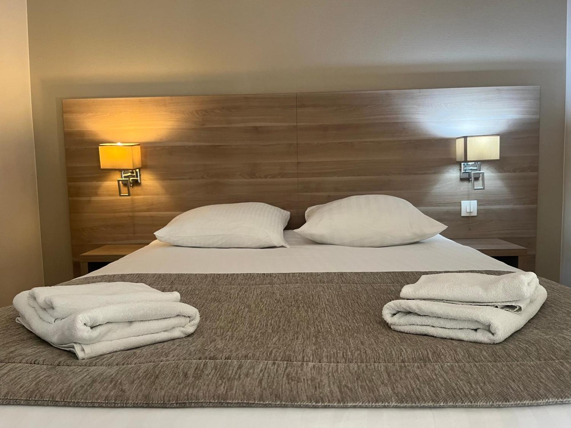Hotel Le Roosevelt Givet Kültér fotó